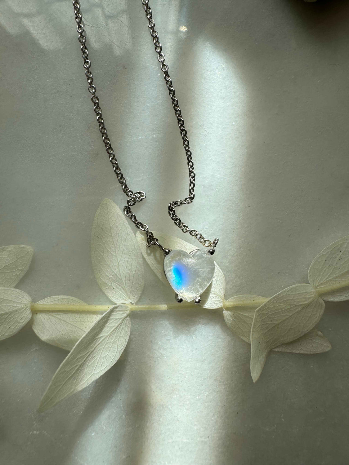 Dainty Solitaire Cabochon Heart Moonstone Necklace