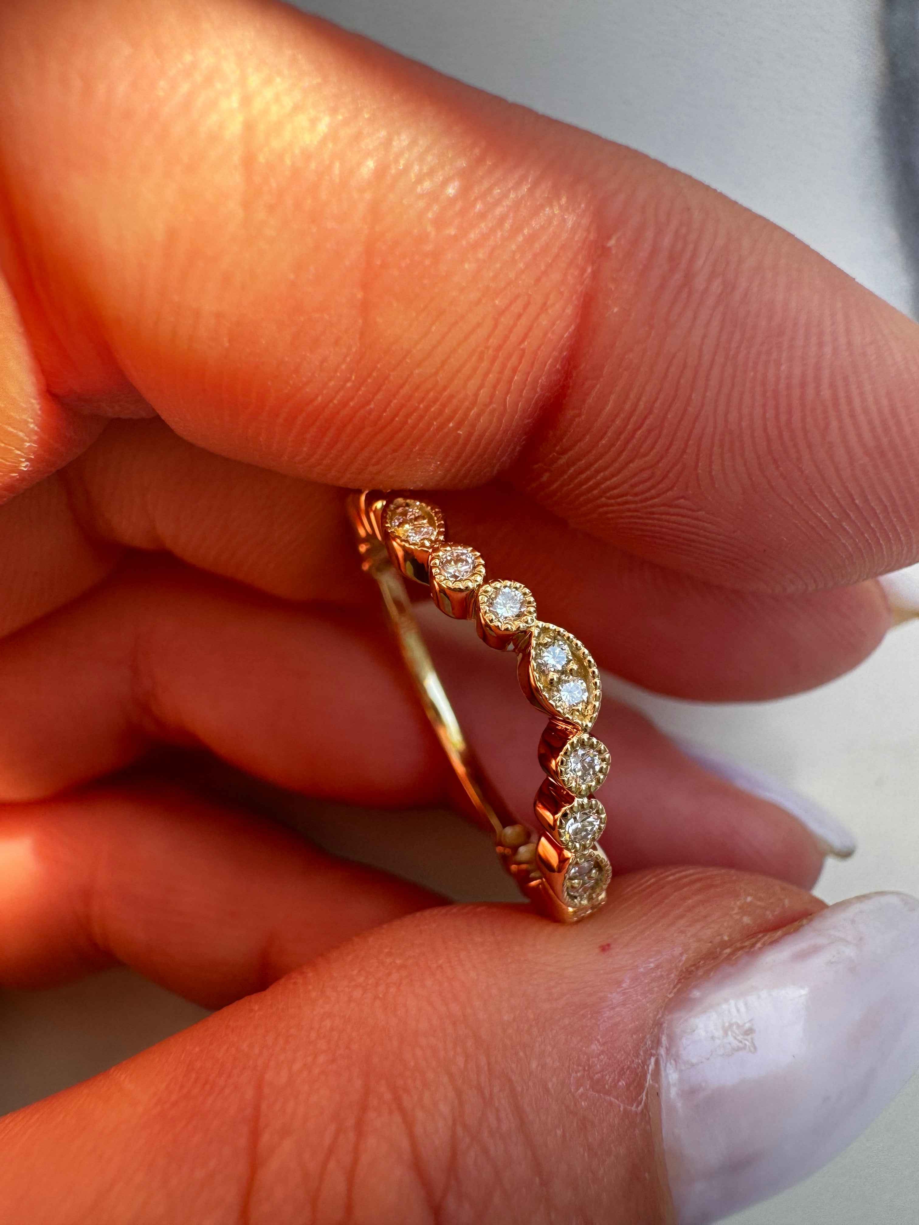Curved Jahan Ring