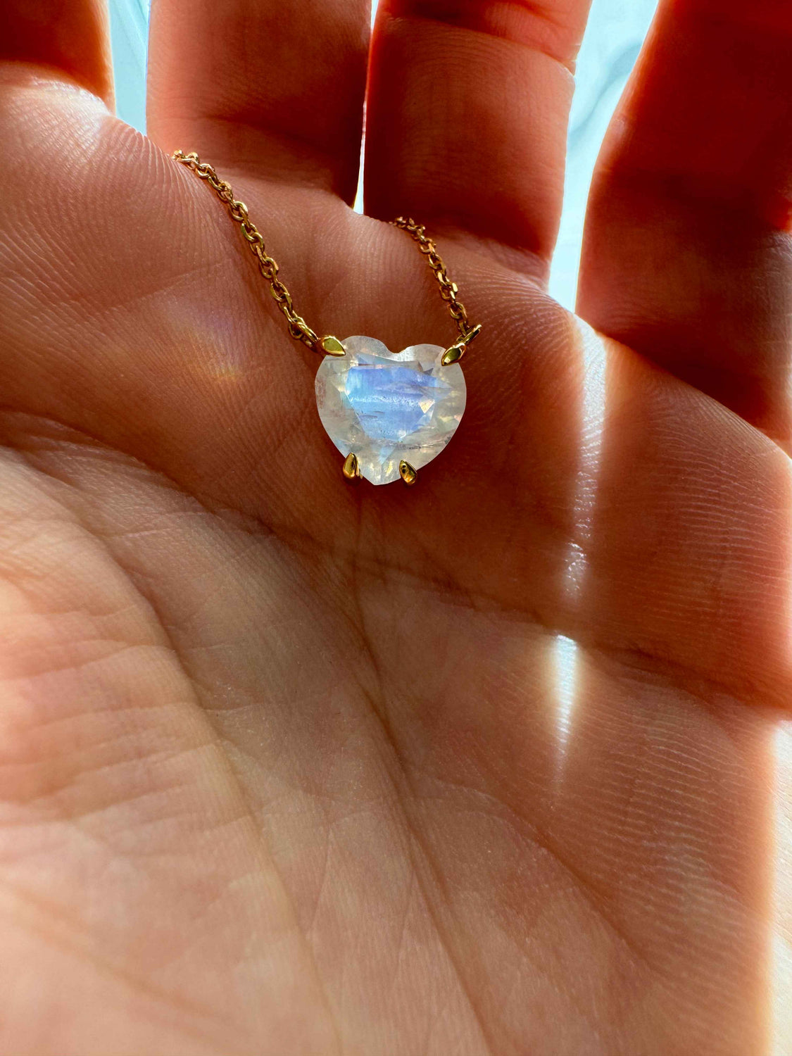 Dainty Solitaire Faceted Heart Moonstone Necklace