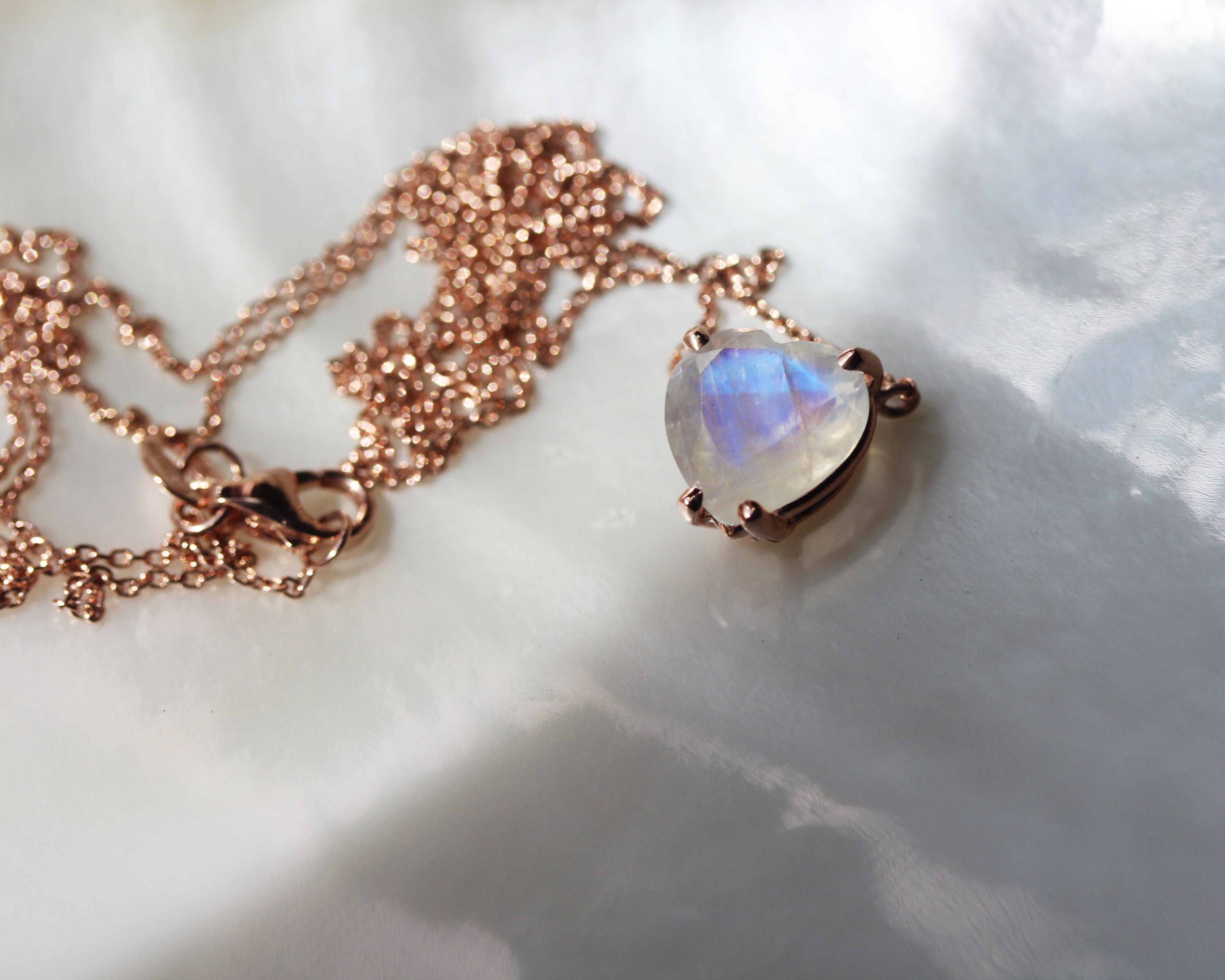 Dainty Solitaire Faceted Heart Moonstone Necklace