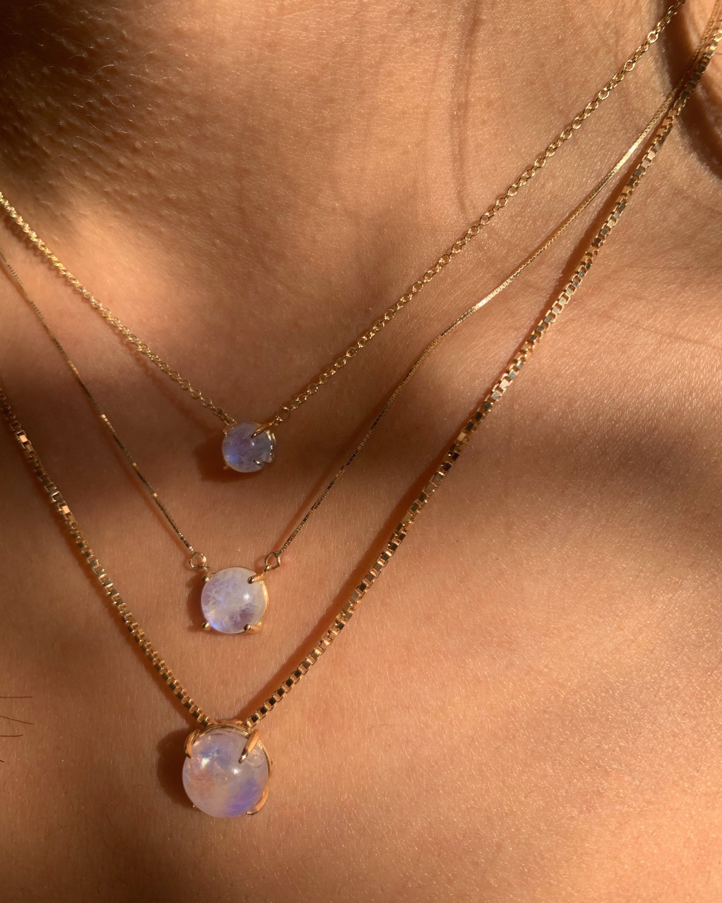 Solitaire Round Moonstone Necklace