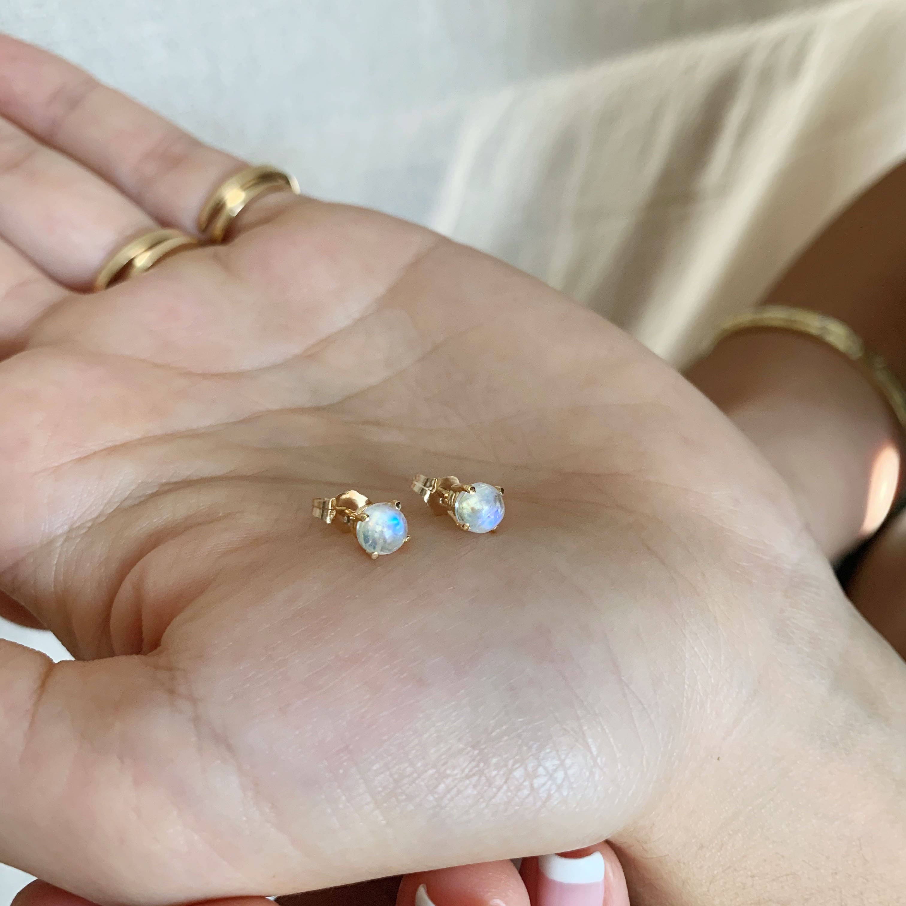 14k Round Moonstone Studs