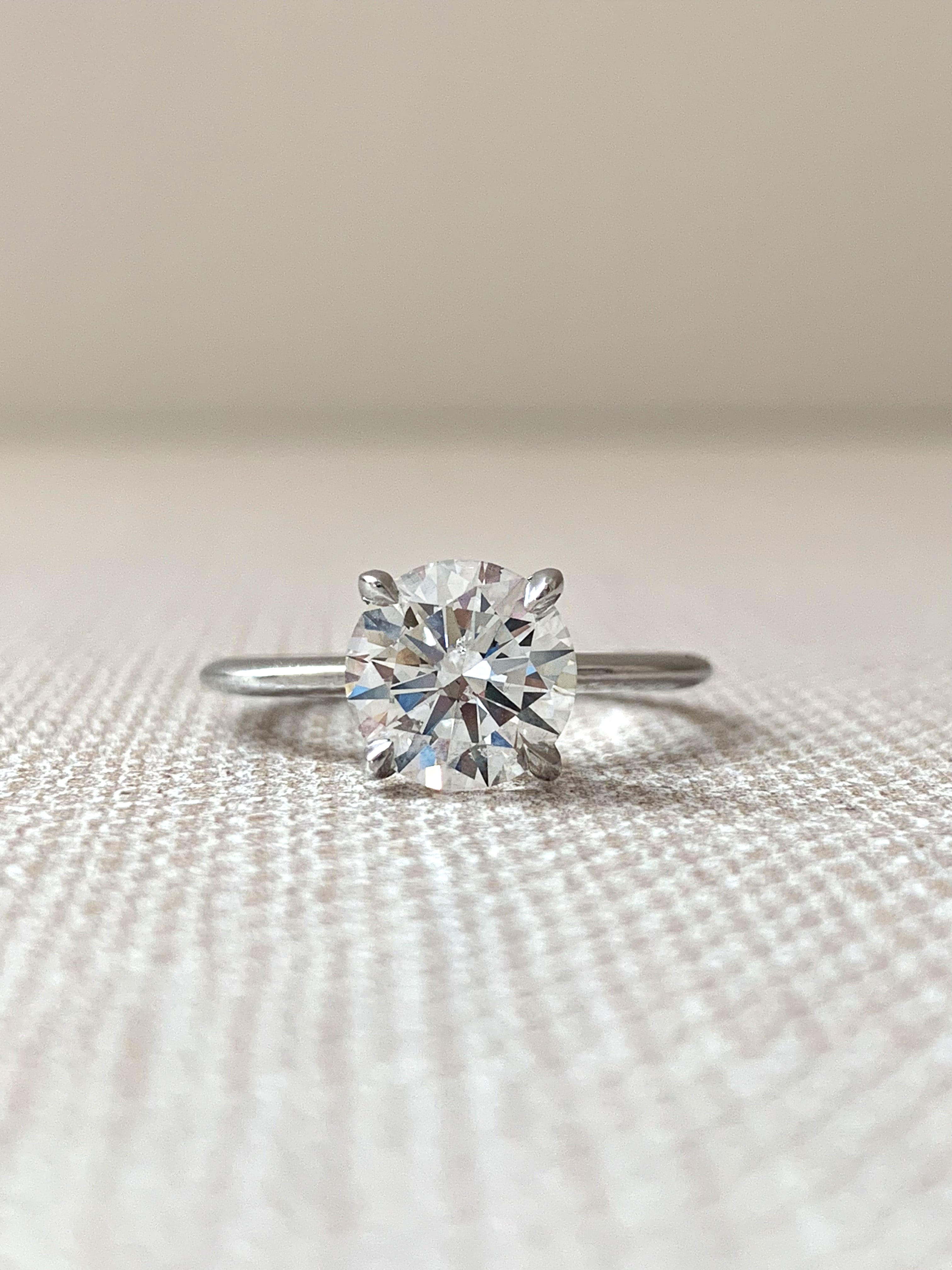Custom Round Diamond Engagement Ring