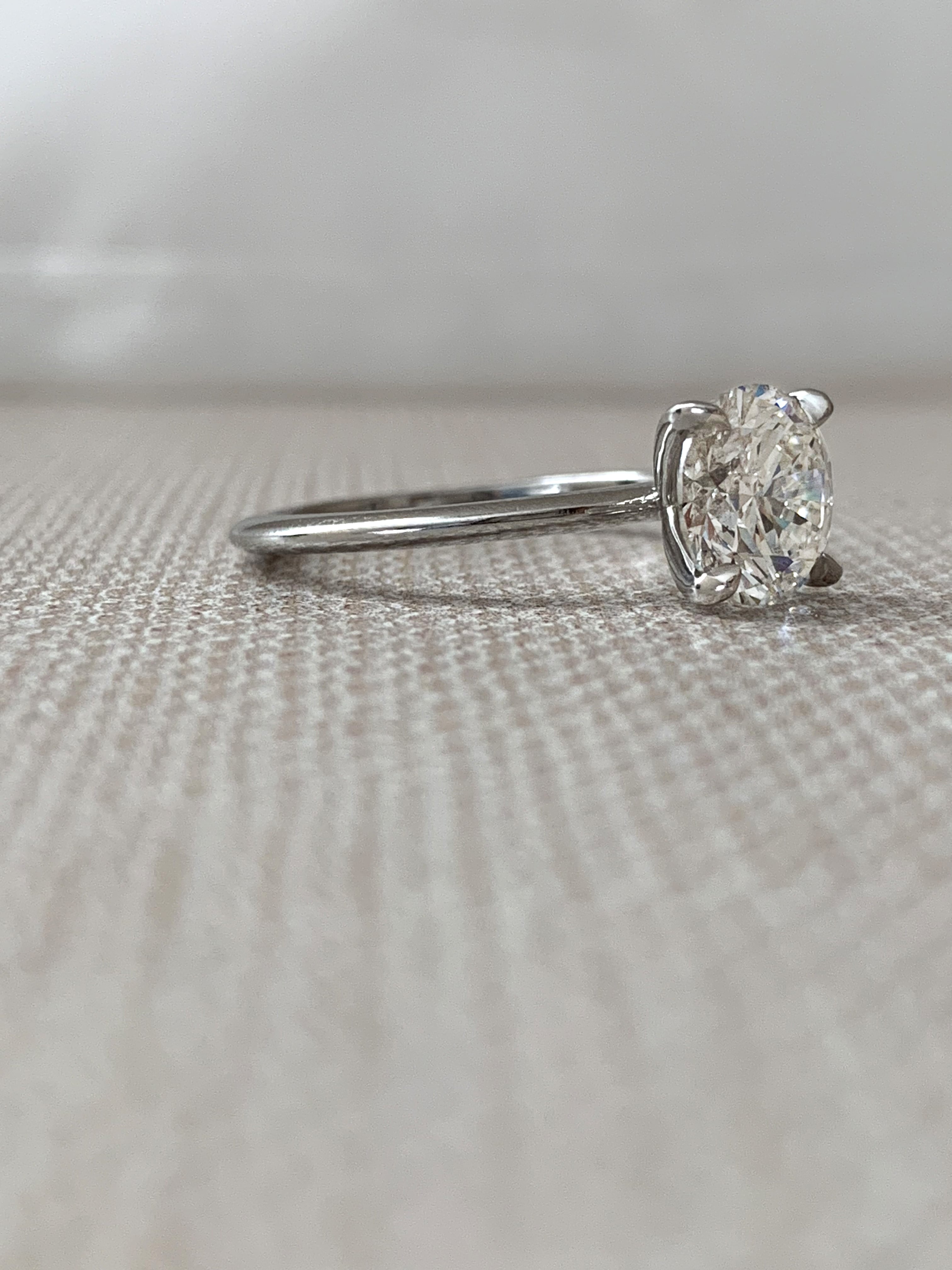 Custom Round Diamond Engagement Ring