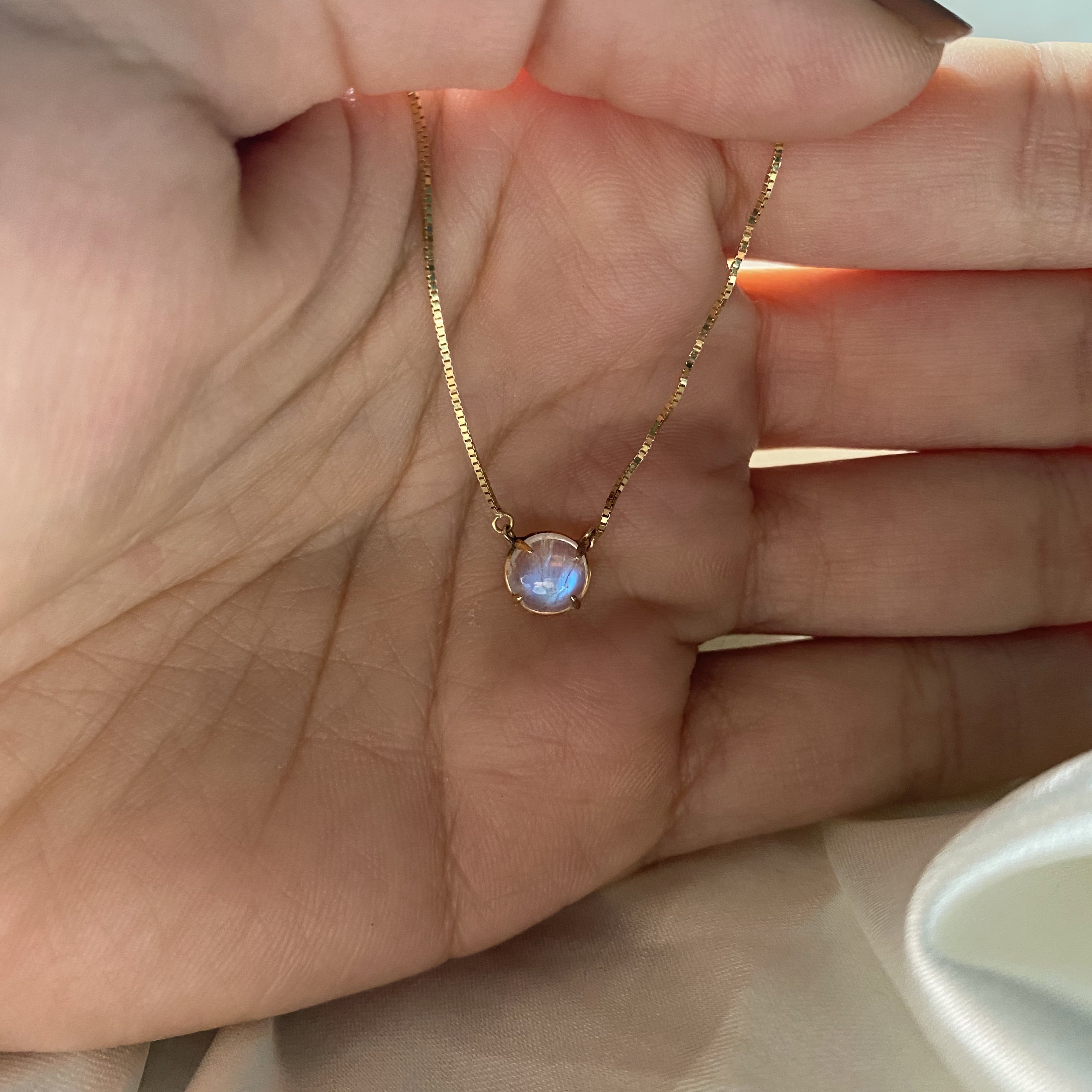 Solitaire Round Moonstone Necklace