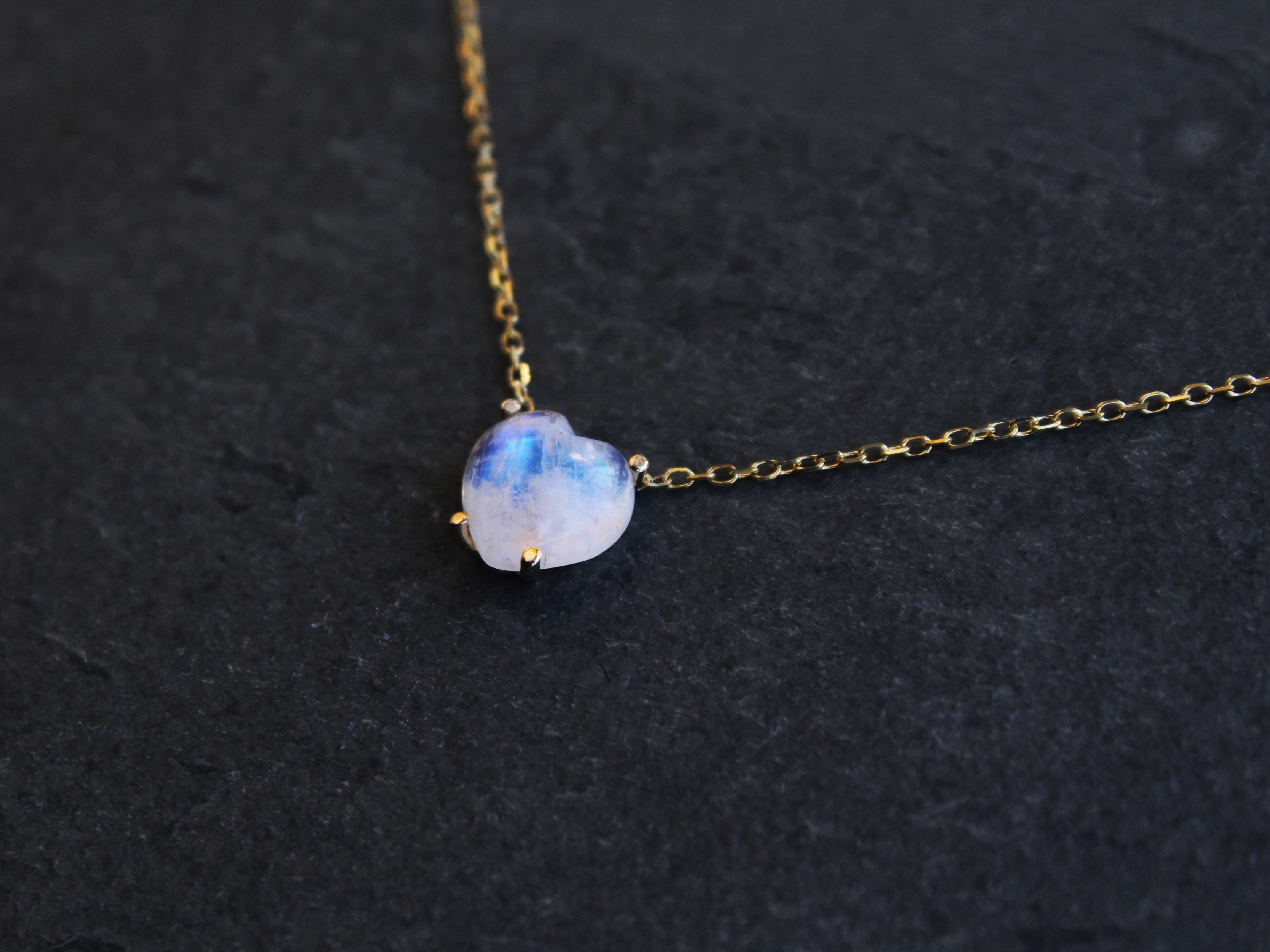 Dainty Solitaire Cabochon Heart Moonstone Necklace