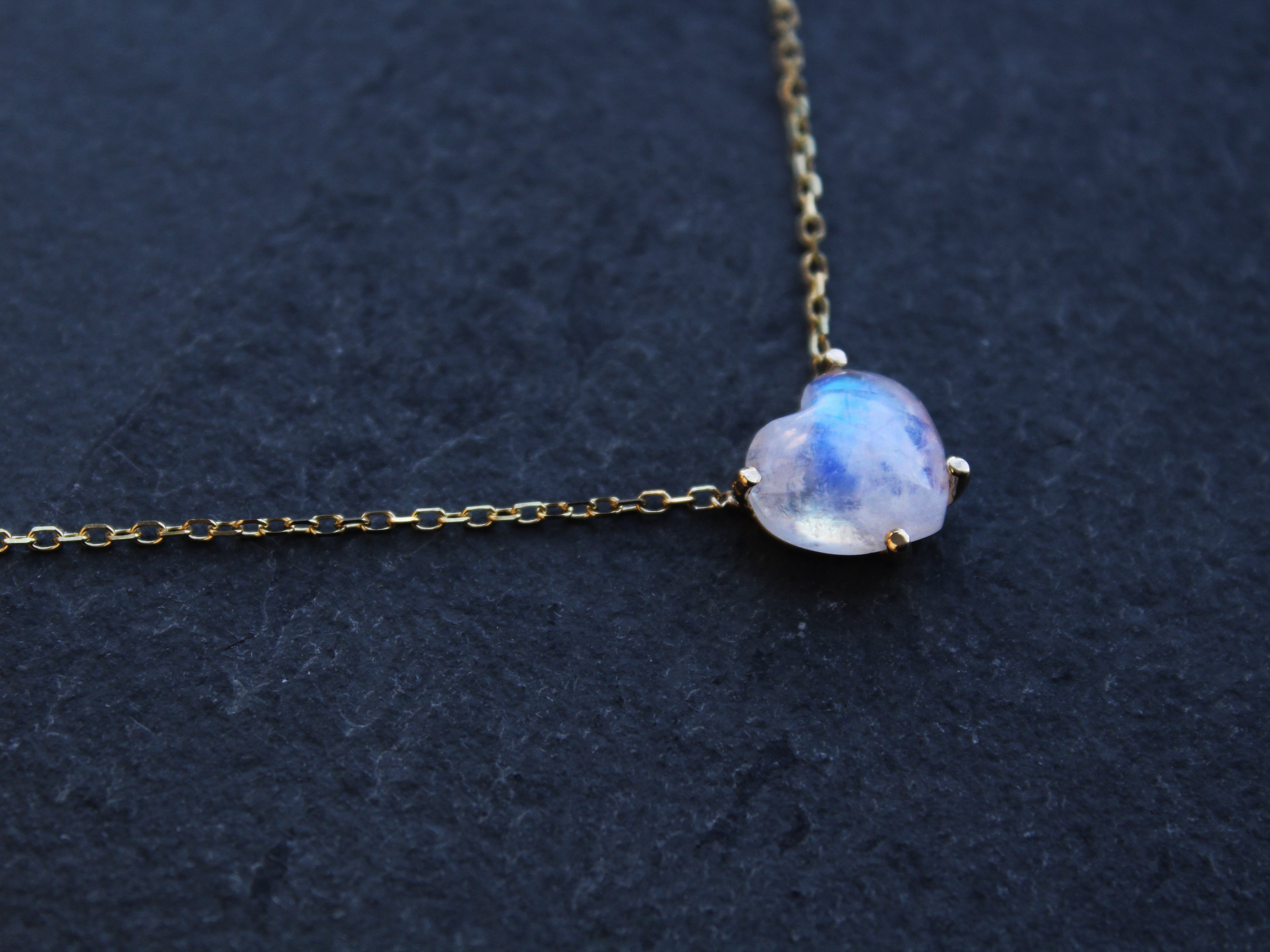 Dainty Solitaire Cabochon Heart Moonstone Necklace