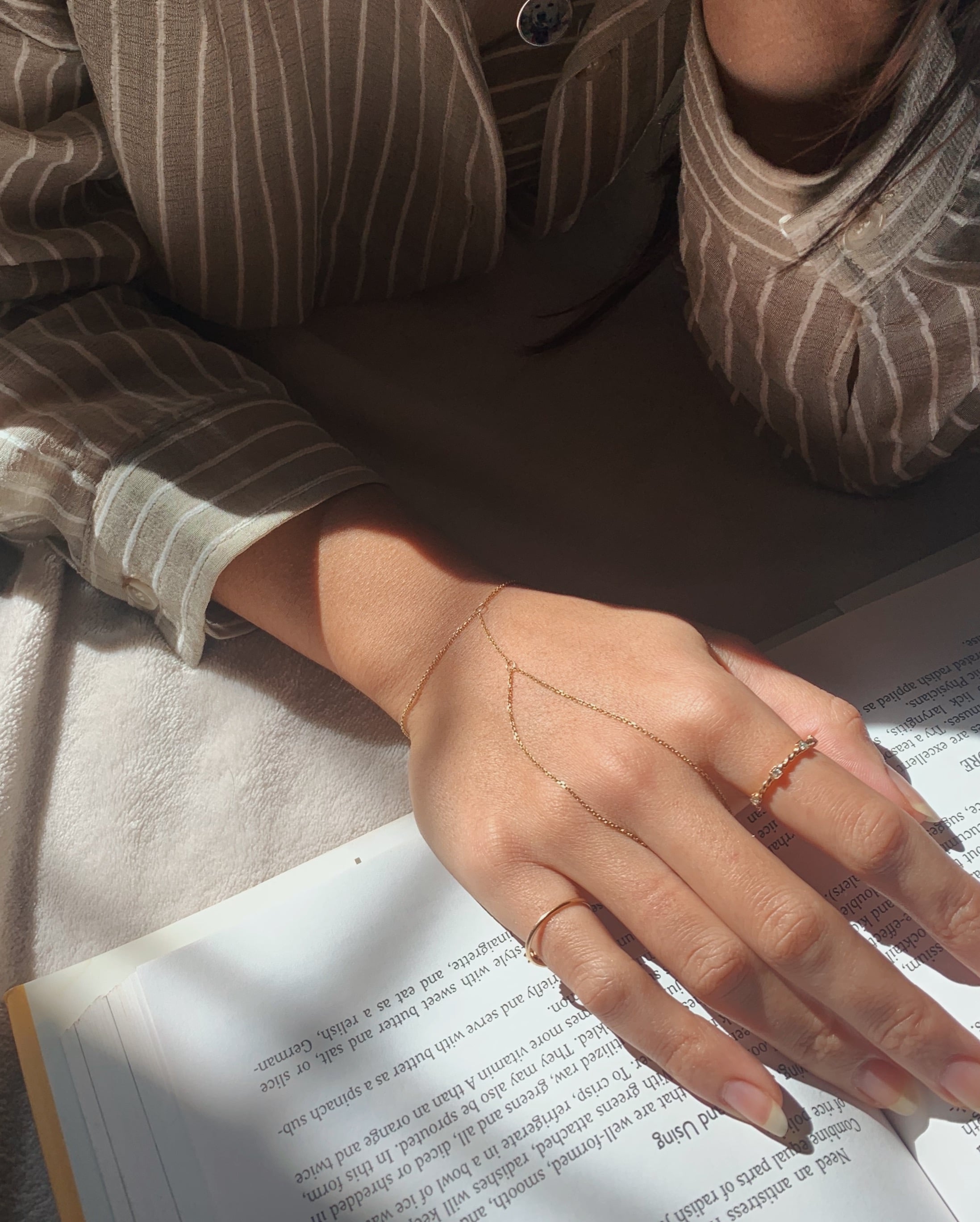Tanvi Hand Chain